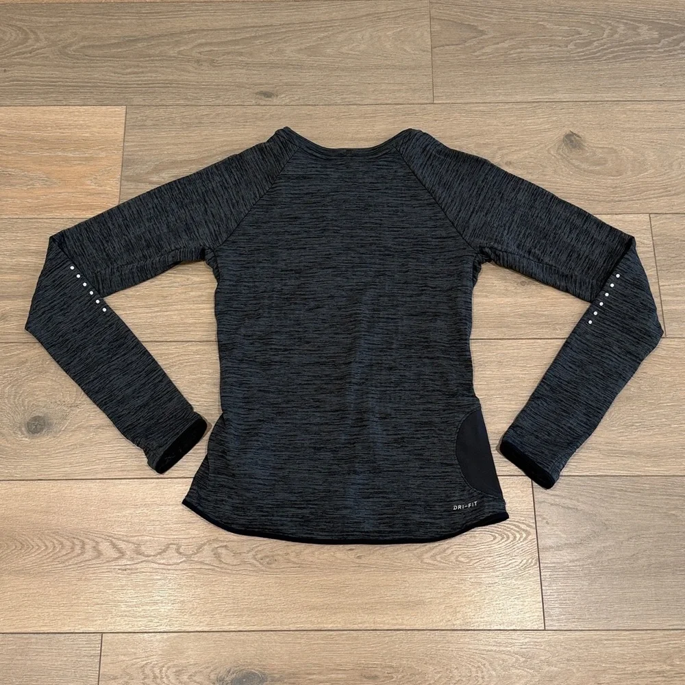 NIKE Gray Black Tech Fleece Waffle Knit Dri-Fit‎ Running Long Sleeve Top Size XS